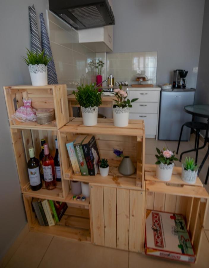 To Mikro Boutique Apartment Lefkada City Bagian luar foto